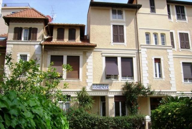 Hotel Fiorenza & Banksia Meuble Alassio Kültér fotó