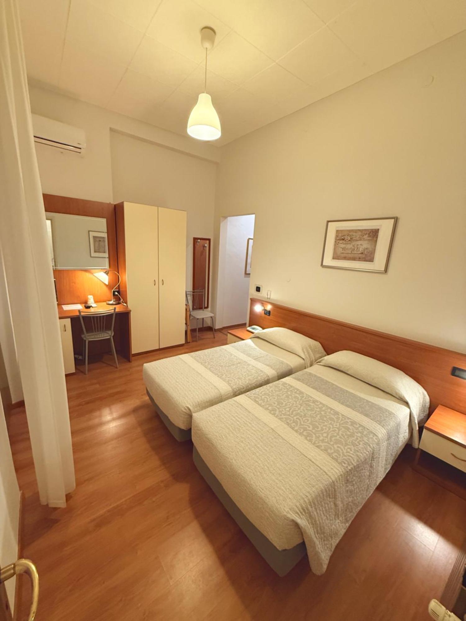 Hotel Fiorenza & Banksia Meuble Alassio Kültér fotó