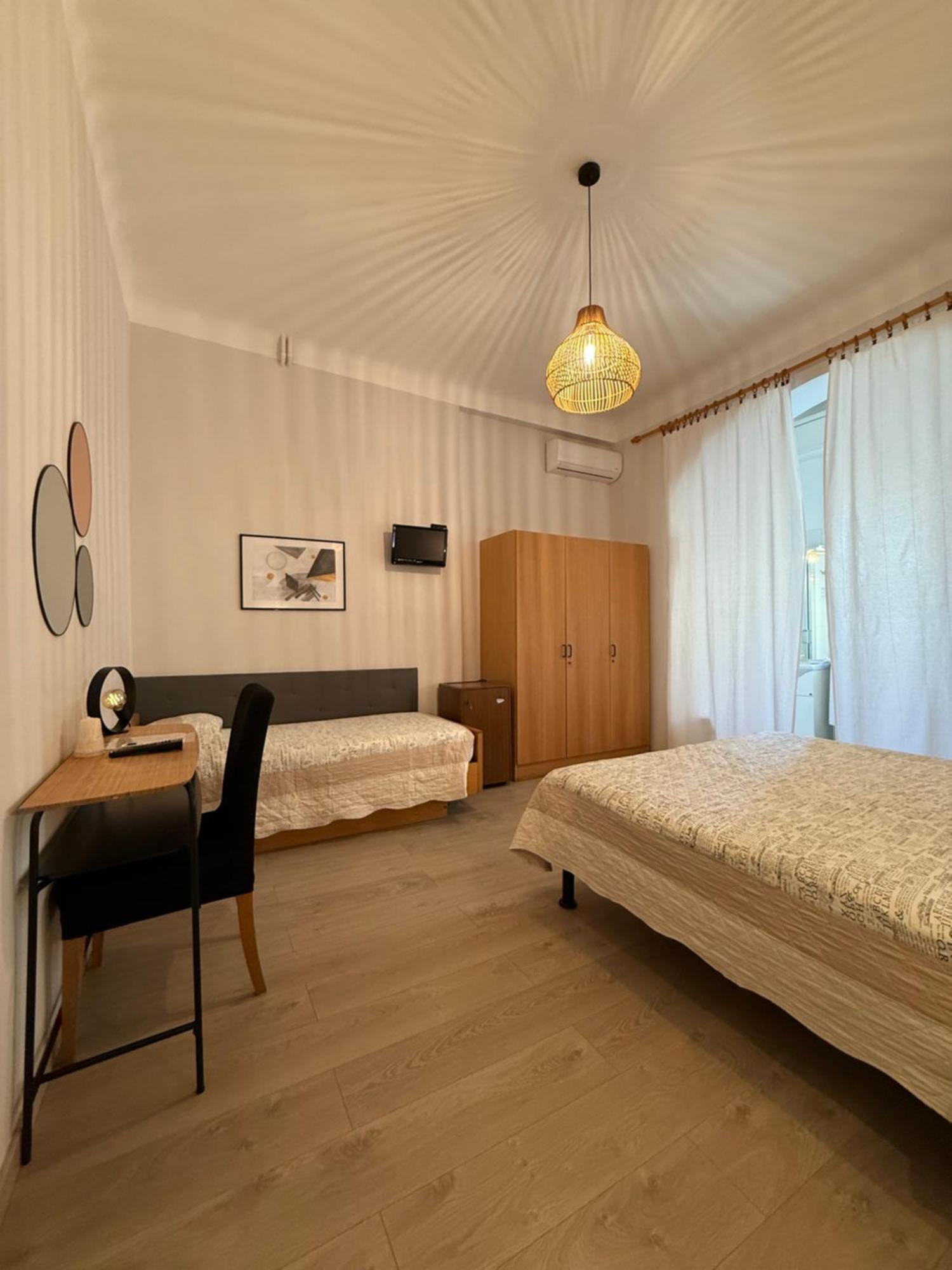 Hotel Fiorenza & Banksia Meuble Alassio Kültér fotó