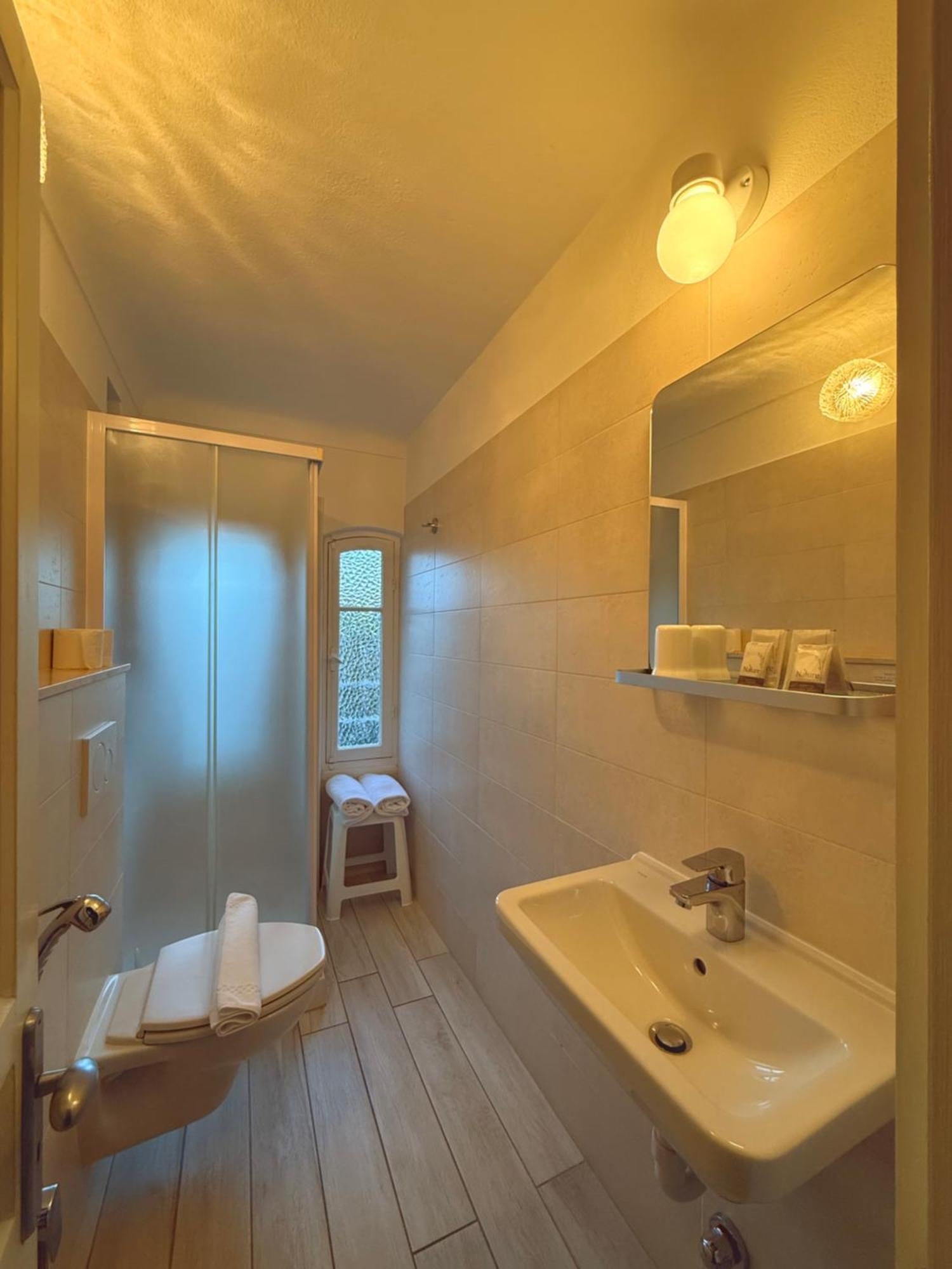 Hotel Fiorenza & Banksia Meuble Alassio Kültér fotó