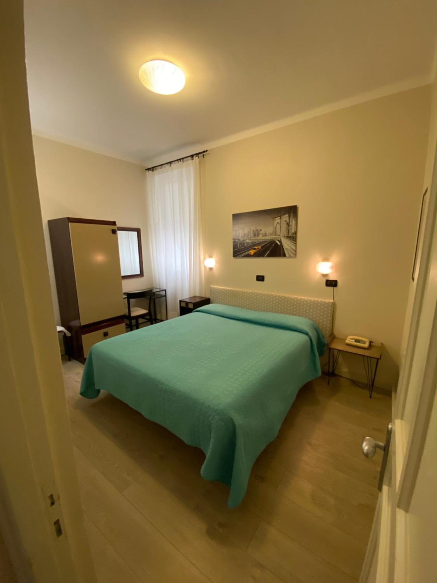 Hotel Fiorenza & Banksia Meuble Alassio Kültér fotó