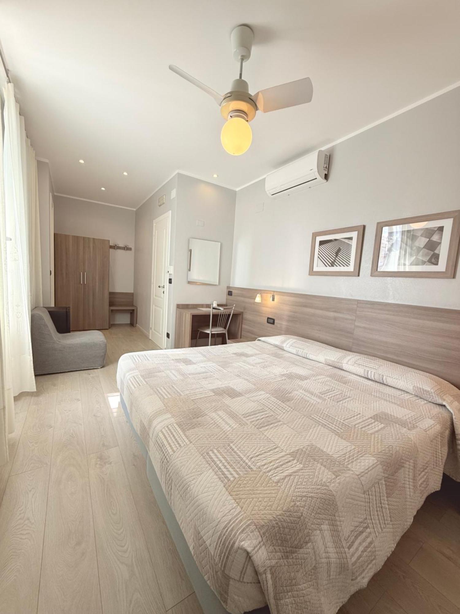 Hotel Fiorenza & Banksia Meuble Alassio Kültér fotó