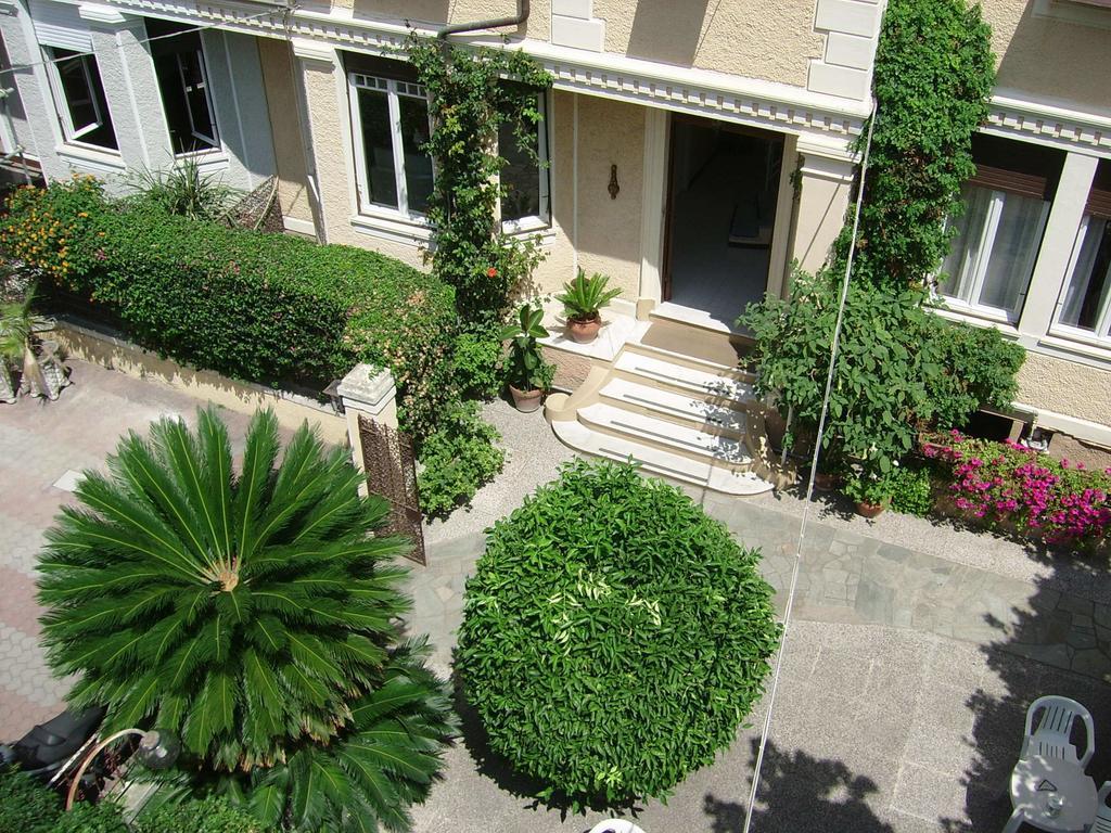Hotel Fiorenza & Banksia Meuble Alassio Kültér fotó